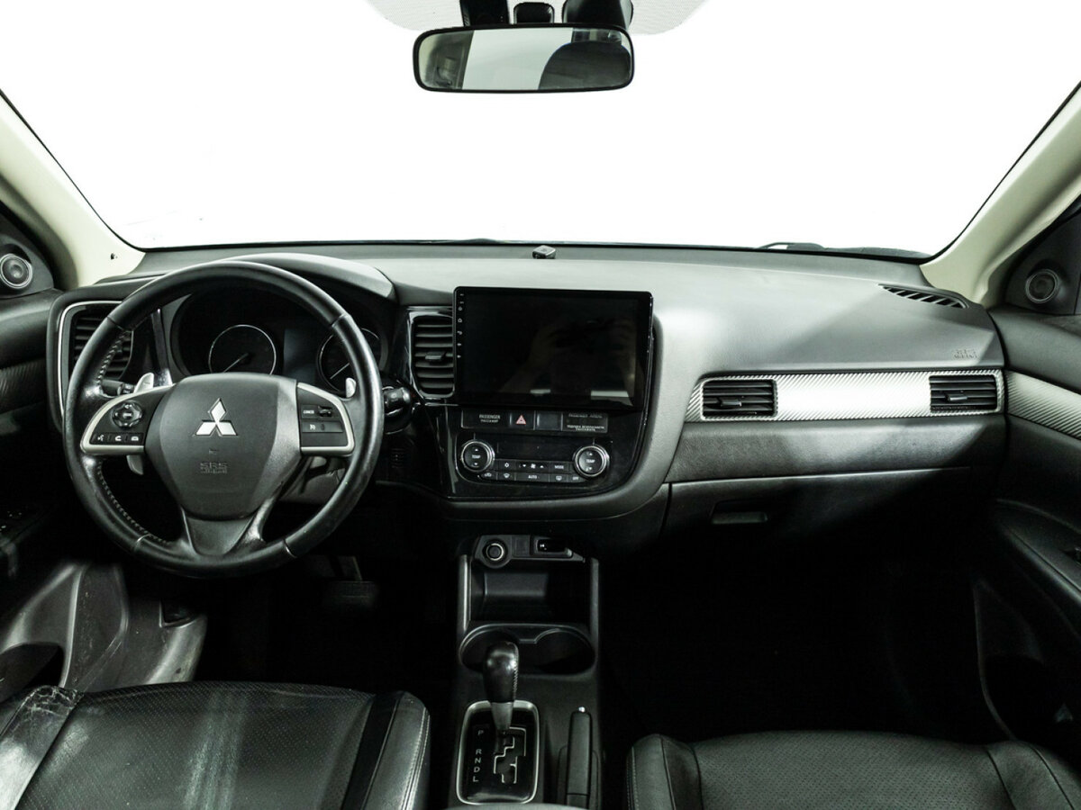 Mitsubishi Outlander с пробегом — 2013 год. Фото: #12