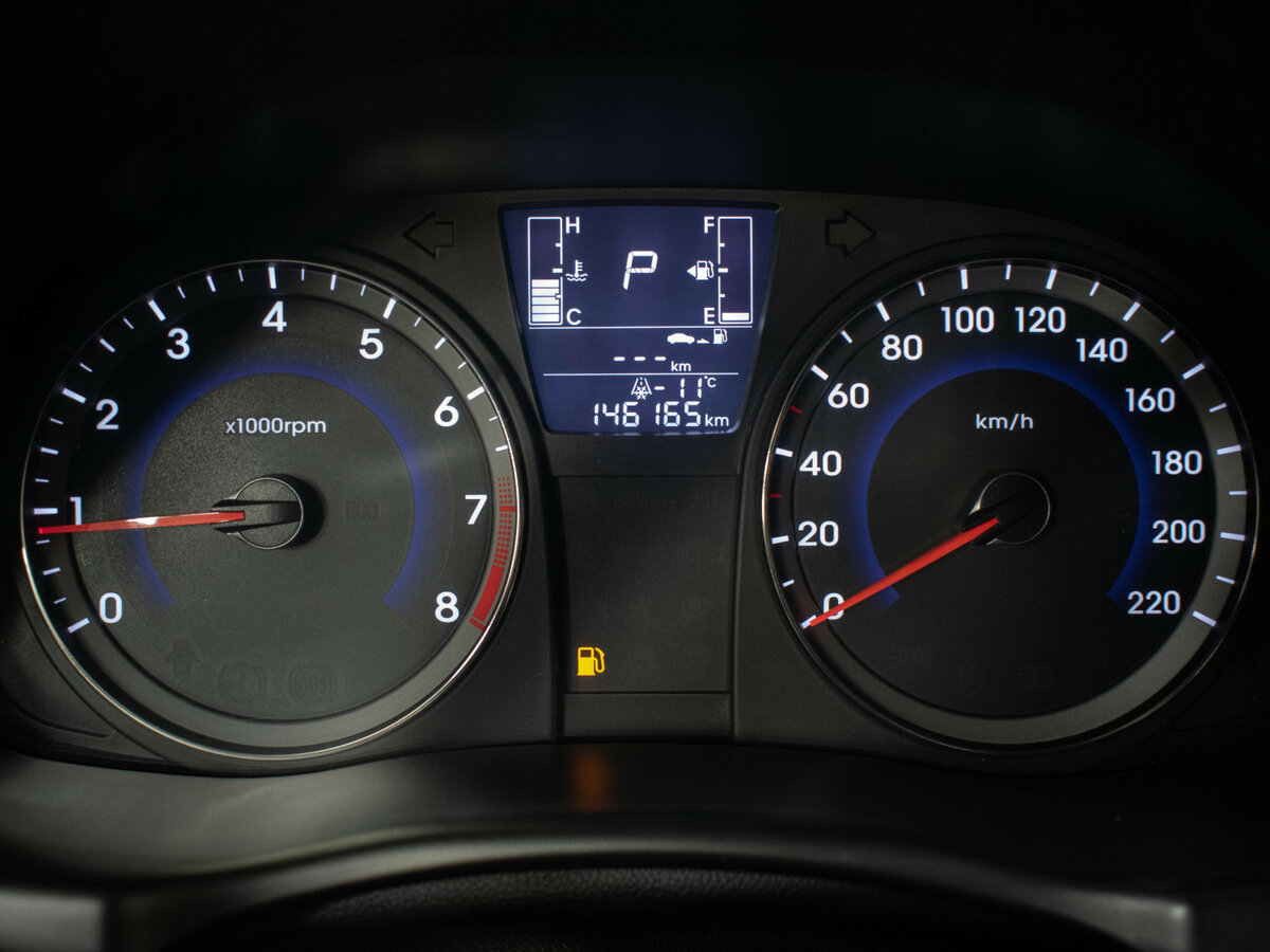 Hyundai Solaris с пробегом — 2015 год. Фото: #11