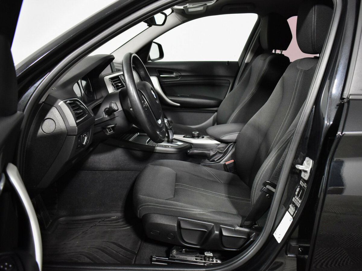 BMW 1 серии с пробегом — 2017 год. Фото: #9