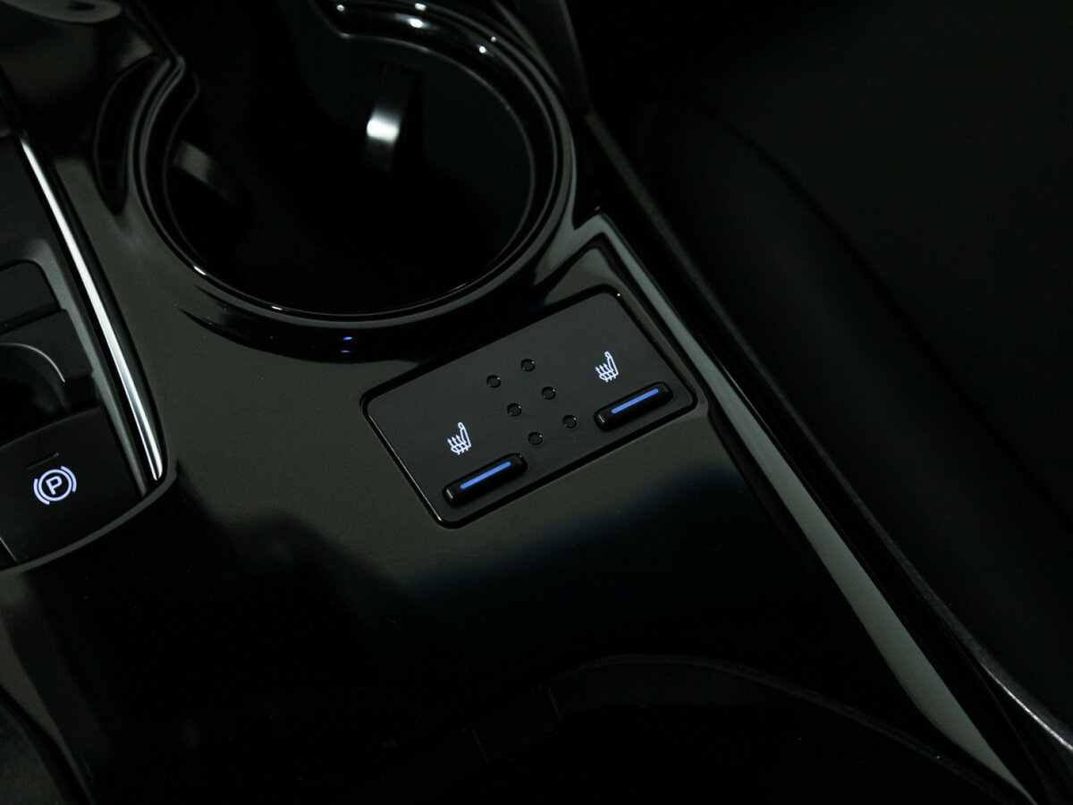 Toyota Camry с пробегом — 2020 год. Фото: #16