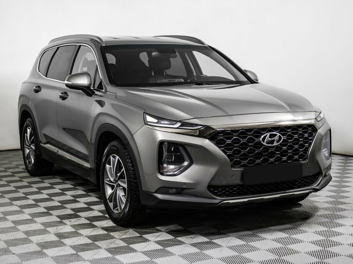 Hyundai Santa Fe с пробегом — 2019 год. Фото: #2