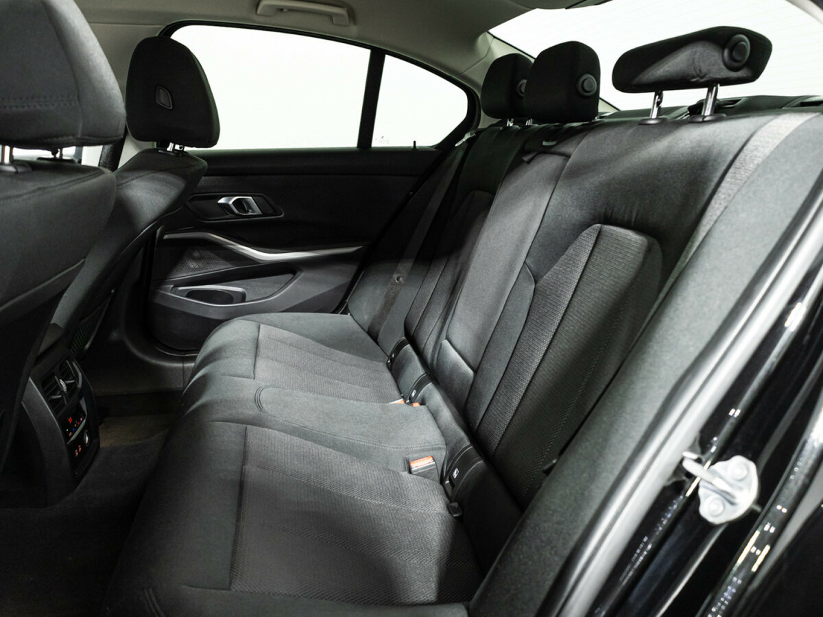 BMW 3 серии с пробегом — 2019 год. Фото: #7