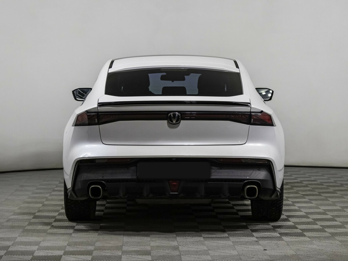 Changan UNI-V с пробегом — 2023 год. Фото: #4