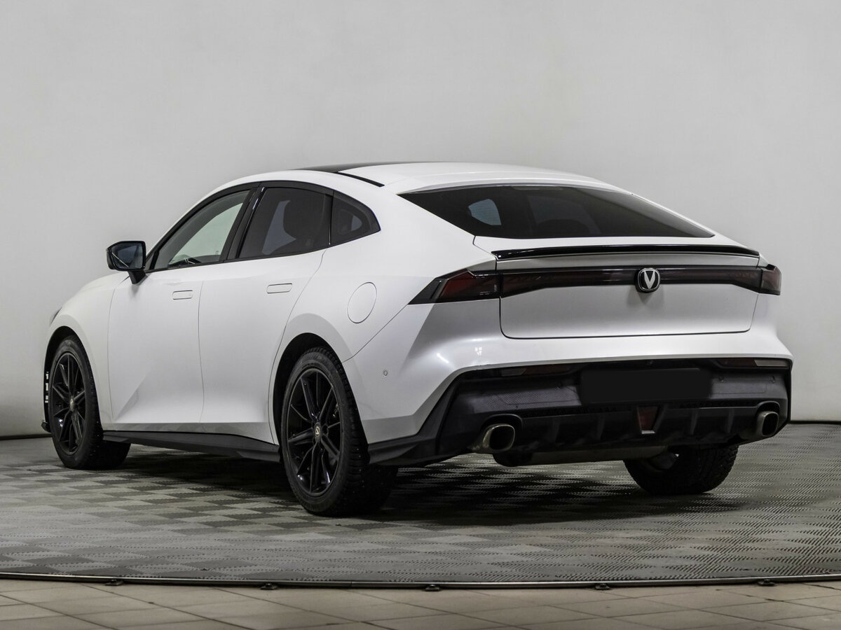 Changan UNI-V с пробегом — 2023 год. Фото: #5