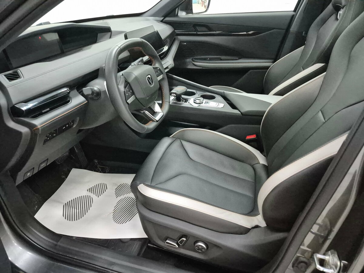 Changan UNI-V с пробегом — 2024 год. Фото: #8