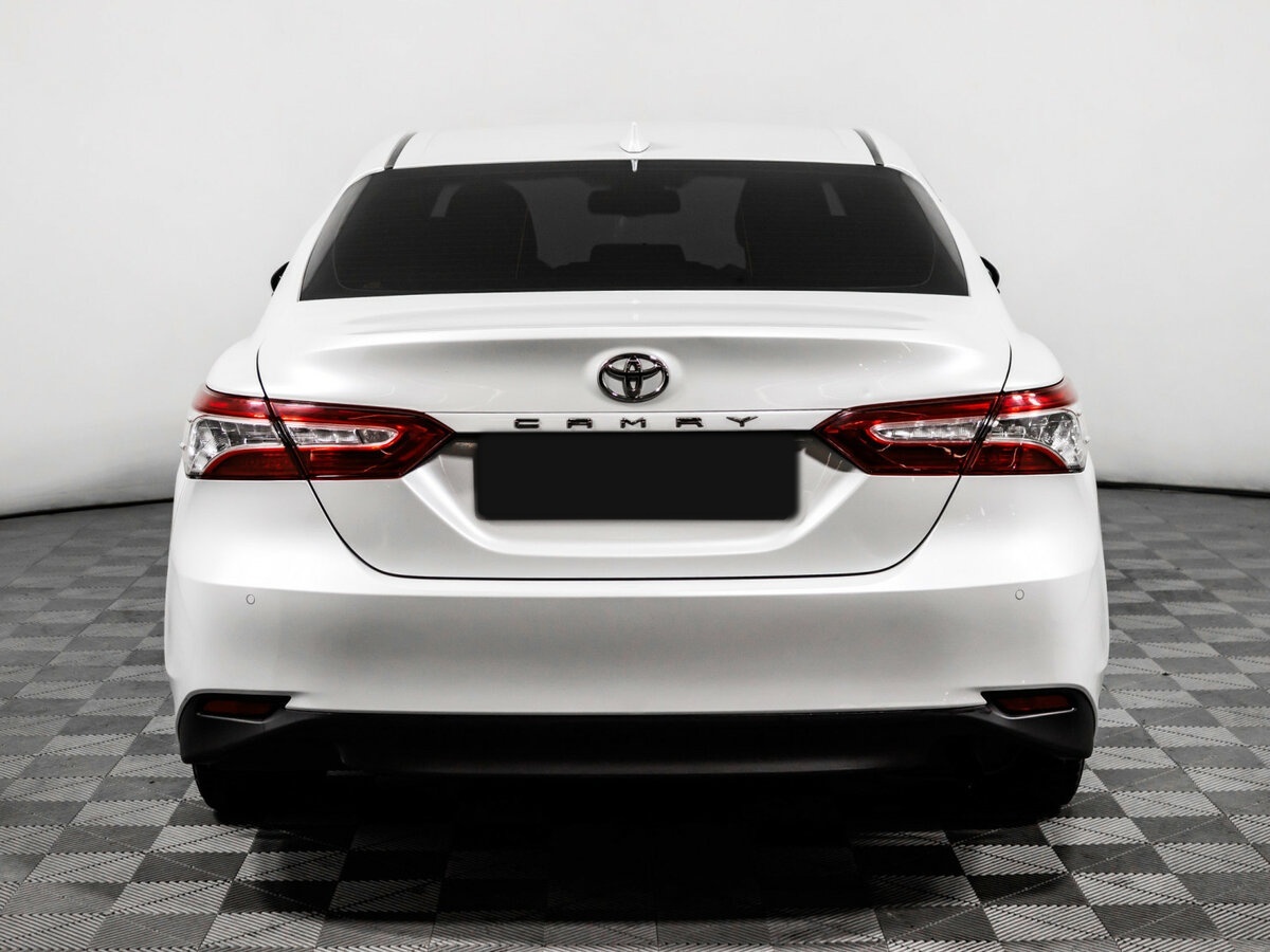Toyota Camry с пробегом — 2019 год. Фото: #5