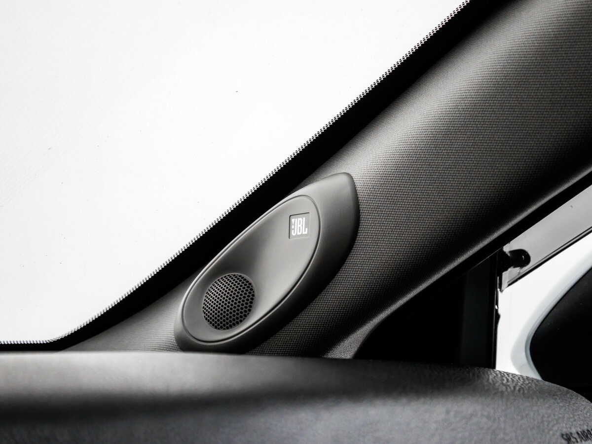 Toyota Camry с пробегом — 2019 год. Фото: #21