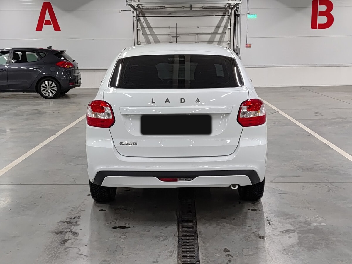 Lada (ВАЗ) Granta с пробегом — 2023 год. Фото: #5