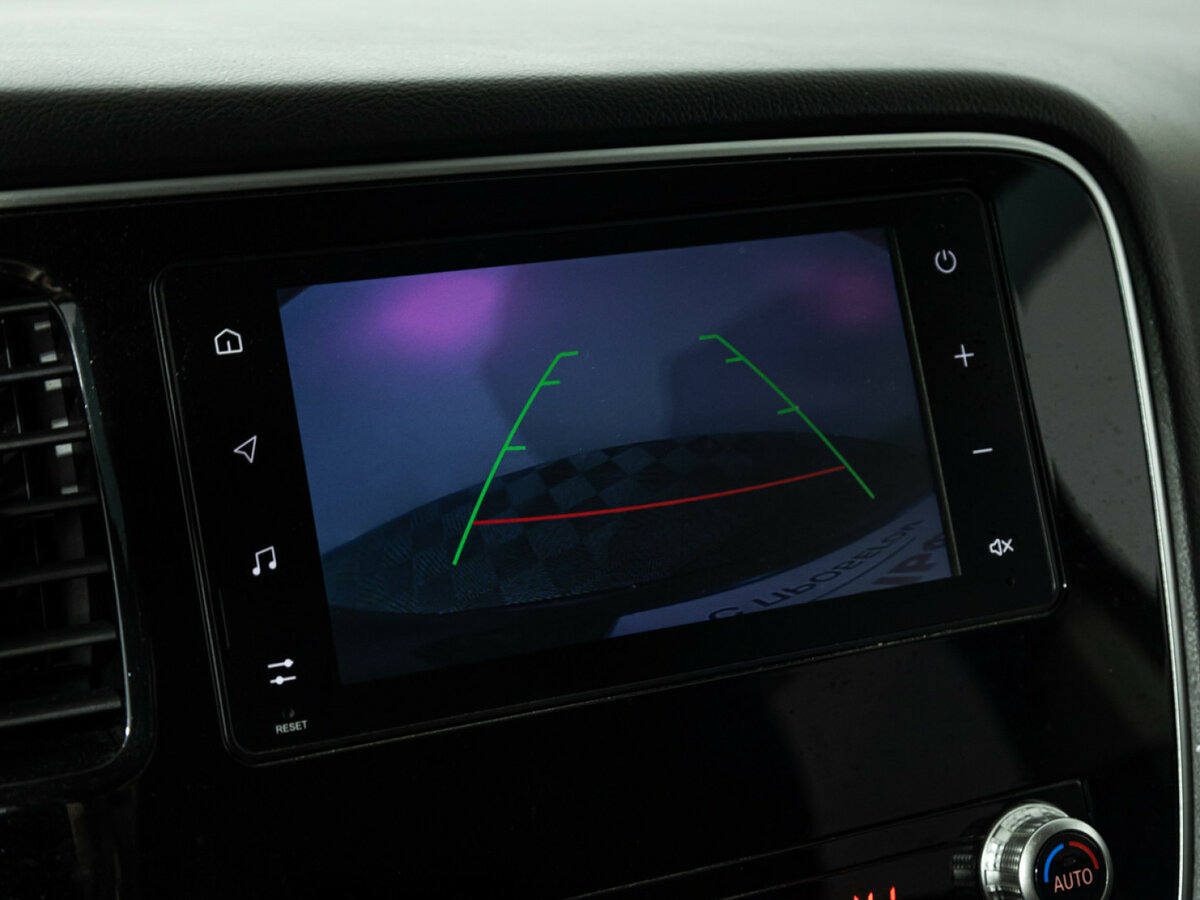 Mitsubishi Outlander с пробегом — 2020 год. Фото: #12