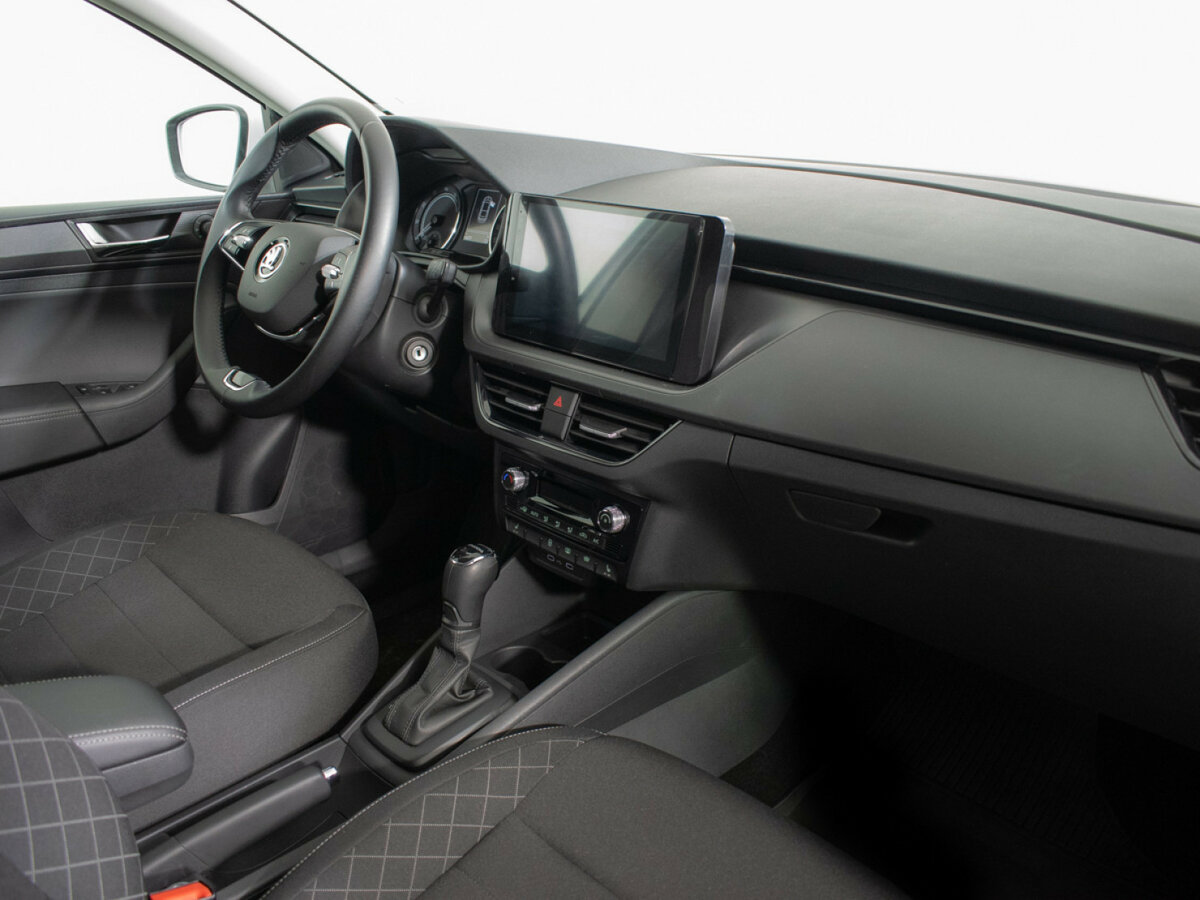 Skoda Rapid с пробегом — 2021 год. Фото: #6