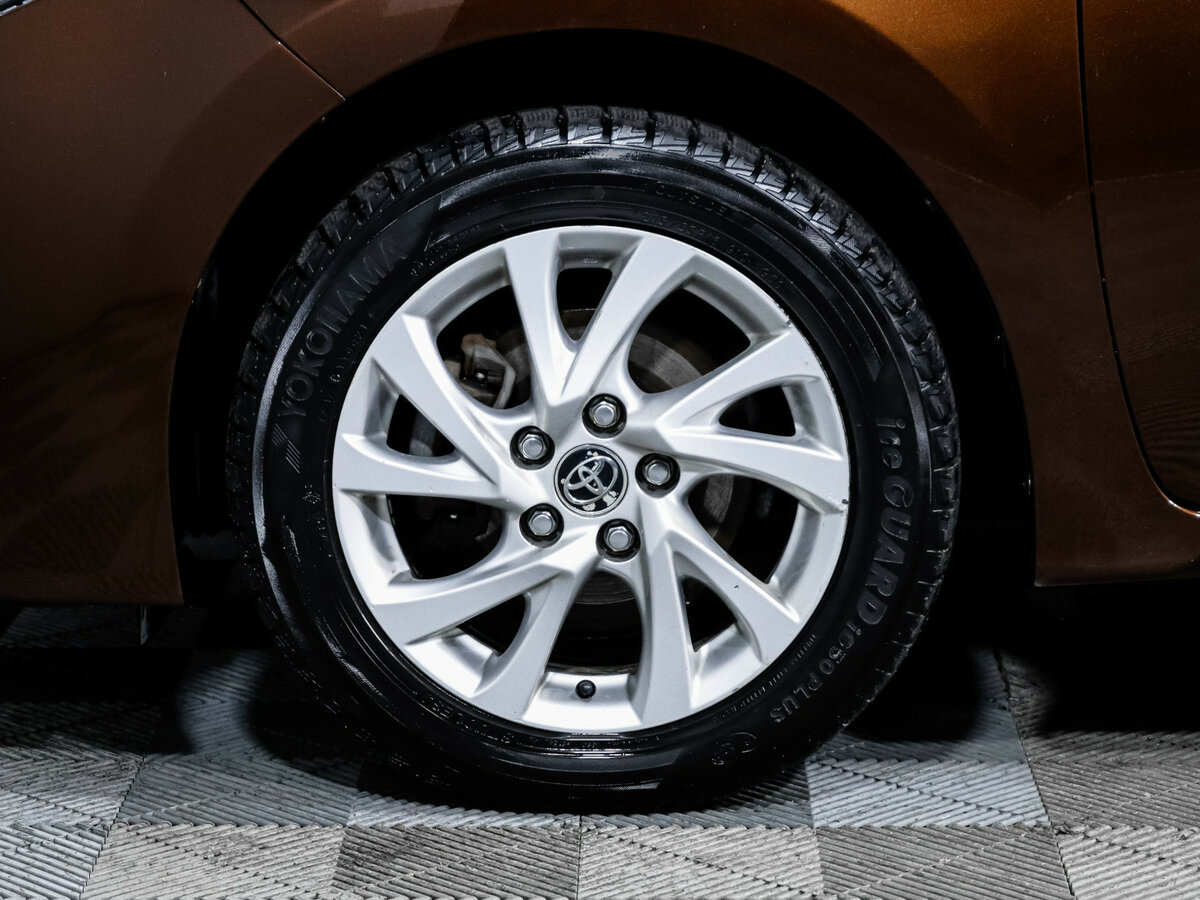 Toyota Corolla с пробегом — 2017 год. Фото: #12