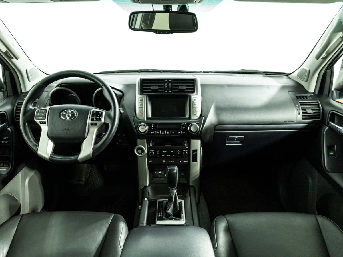 Toyota Land Cruiser Prado с пробегом — 2013 год. Фото: #10