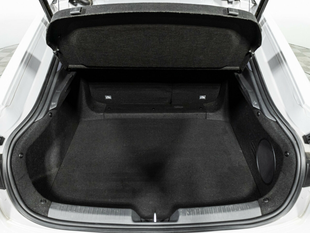 Changan UNI-V с пробегом — 2024 год. Фото: #21