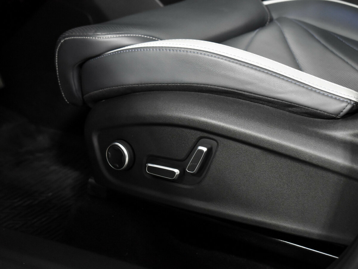 Geely Atlas с пробегом — 2024 год. Фото: #7