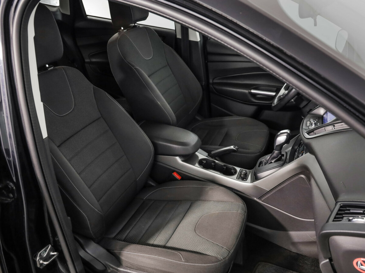 Ford Kuga с пробегом — 2015 год. Фото: #26