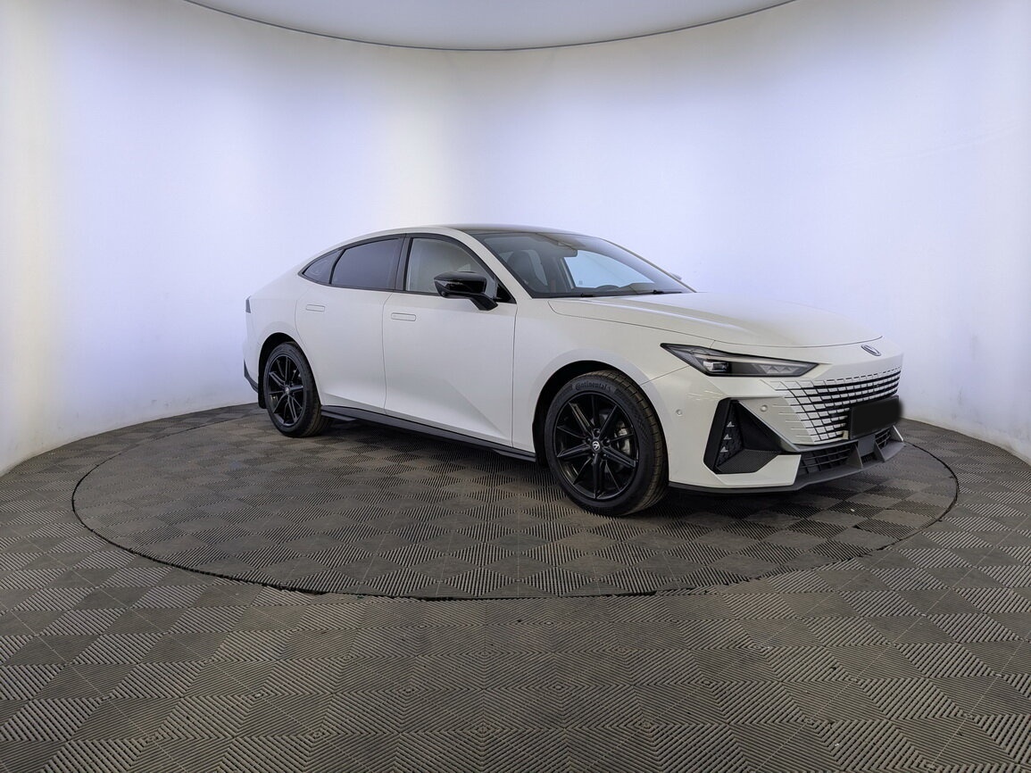 Changan UNI-V с пробегом — 2023 год. Фото: #2