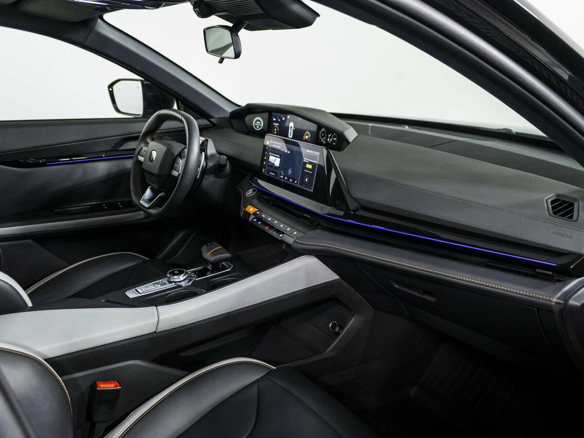 Changan UNI-V с пробегом — 2024 год. Фото: #6