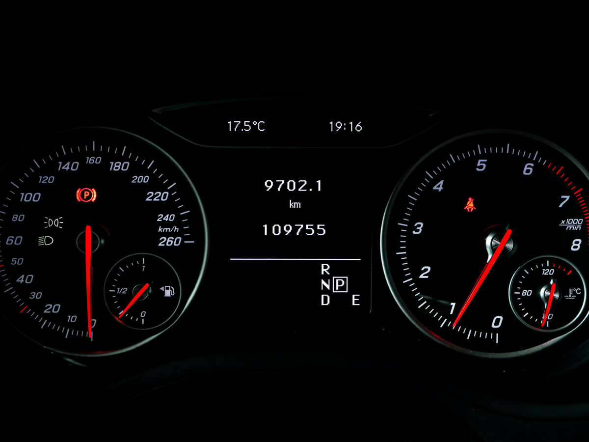 Mercedes-Benz B-Класс с пробегом — 2015 год. Фото: #8