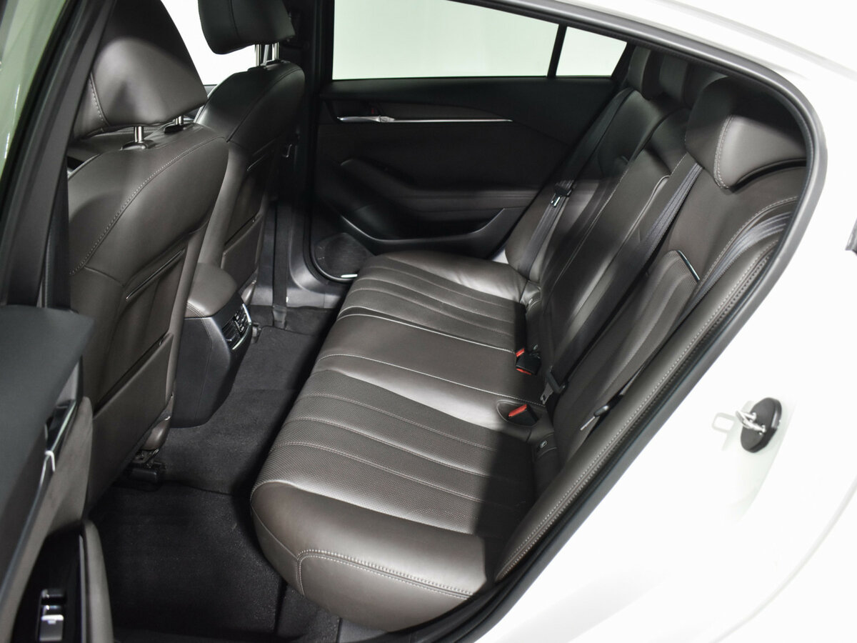 Mazda 6 с пробегом — 2018 год. Фото: #10