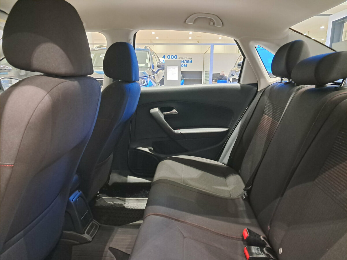 Volkswagen Polo с пробегом — 2017 год. Фото: #11