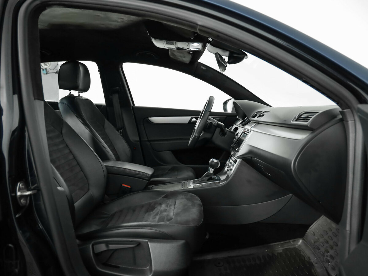 Volkswagen Passat с пробегом — 2014 год. Фото: #28