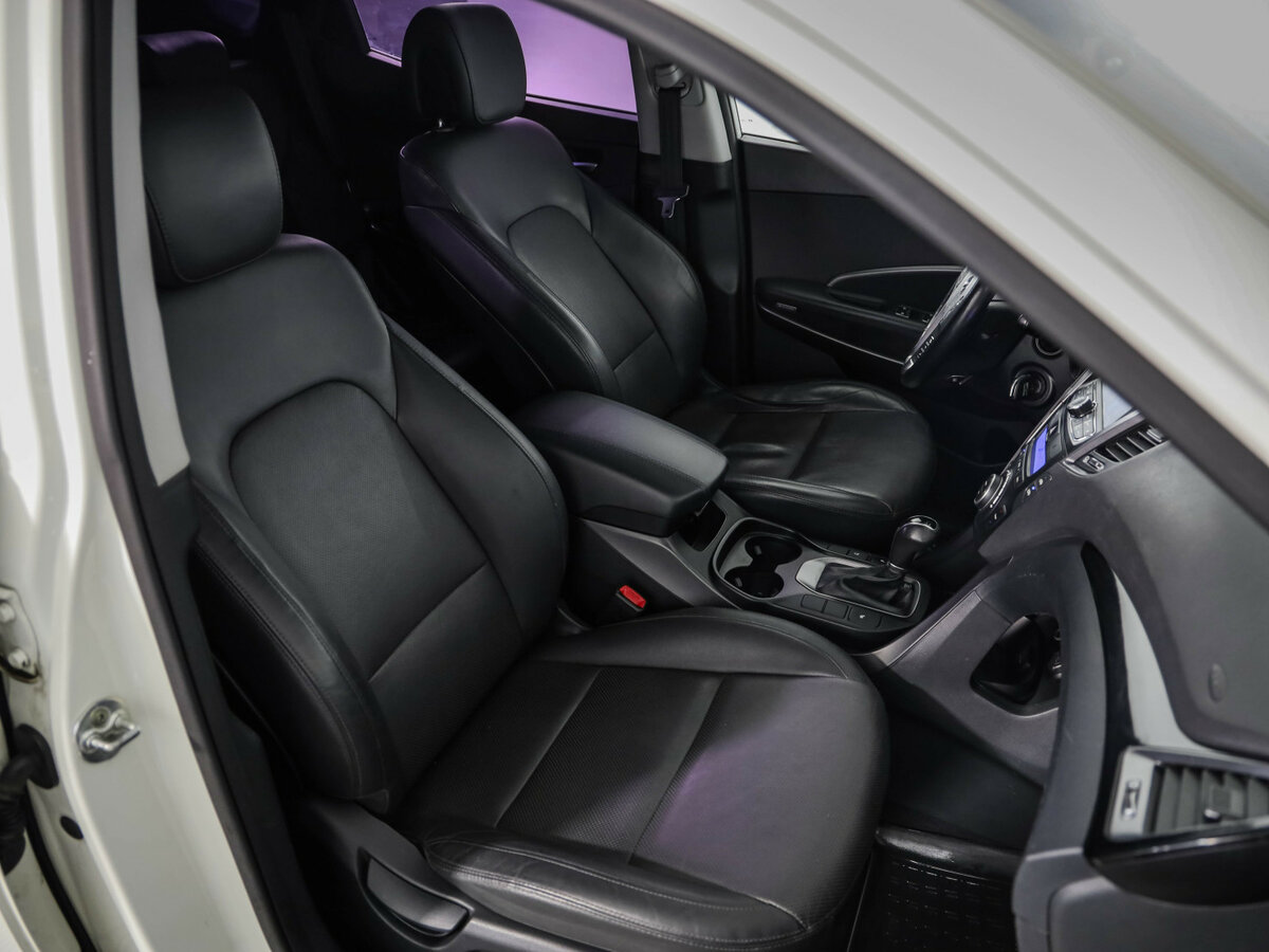 Hyundai Santa Fe с пробегом — 2014 год. Фото: #22