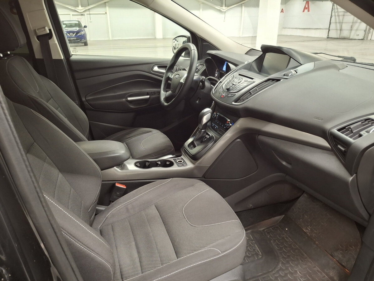 Ford Kuga с пробегом — 2013 год. Фото: #10