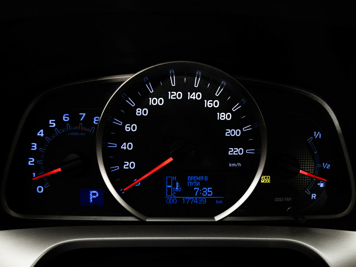 Toyota RAV4 с пробегом — 2013 год. Фото: #18