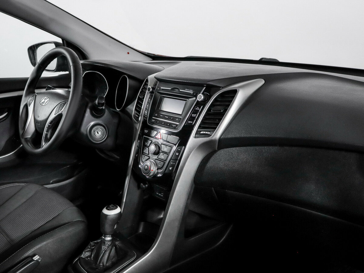 Hyundai i30 с пробегом — 2012 год. Фото: #6