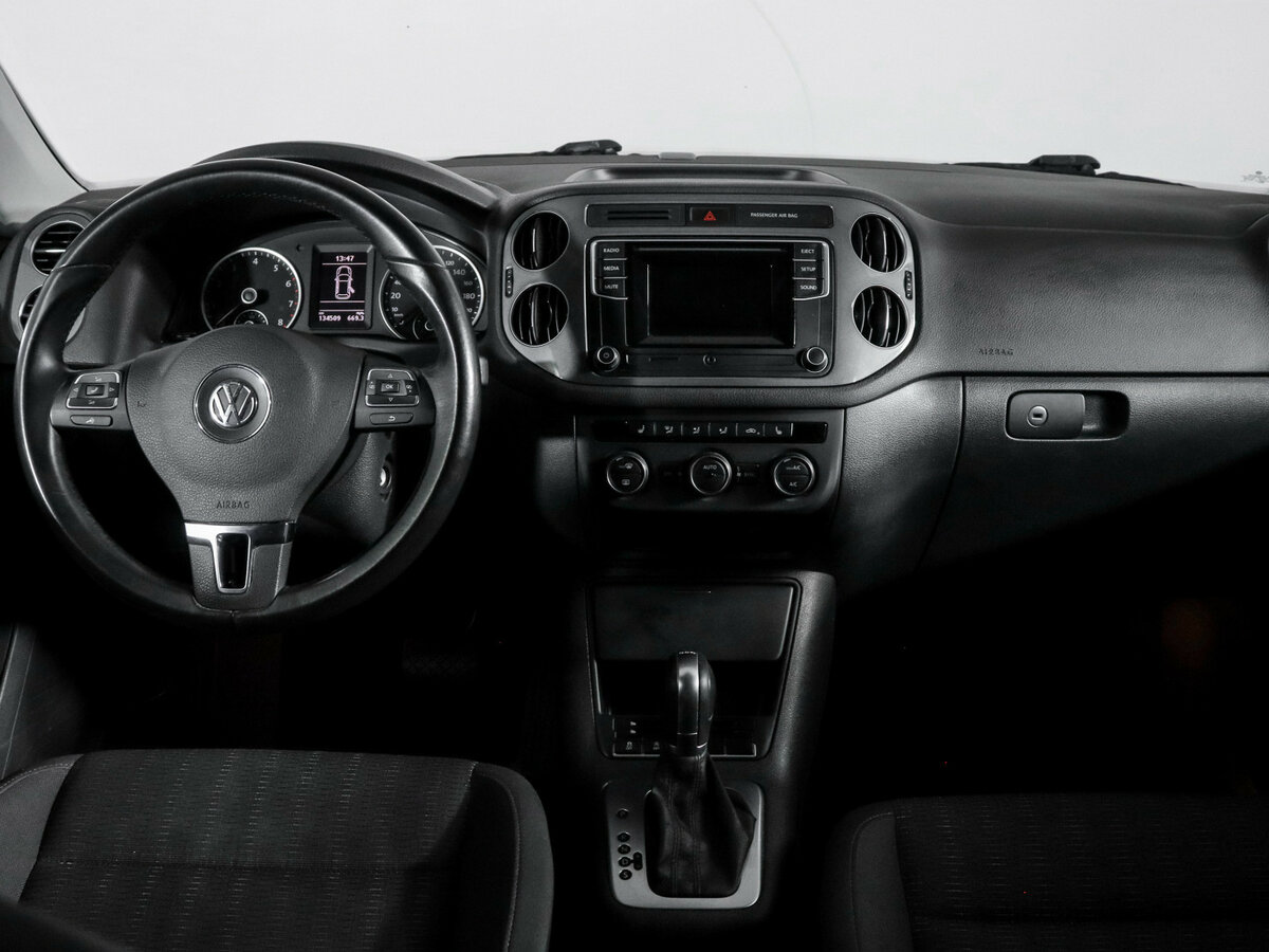 Volkswagen Tiguan с пробегом — 2016 год. Фото: #11