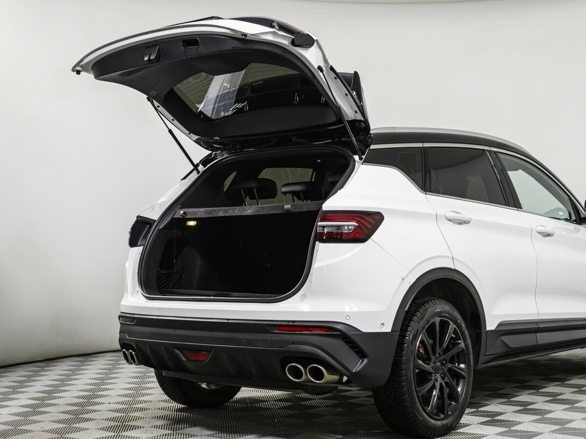 Geely Coolray с пробегом — 2022 год. Фото: #16