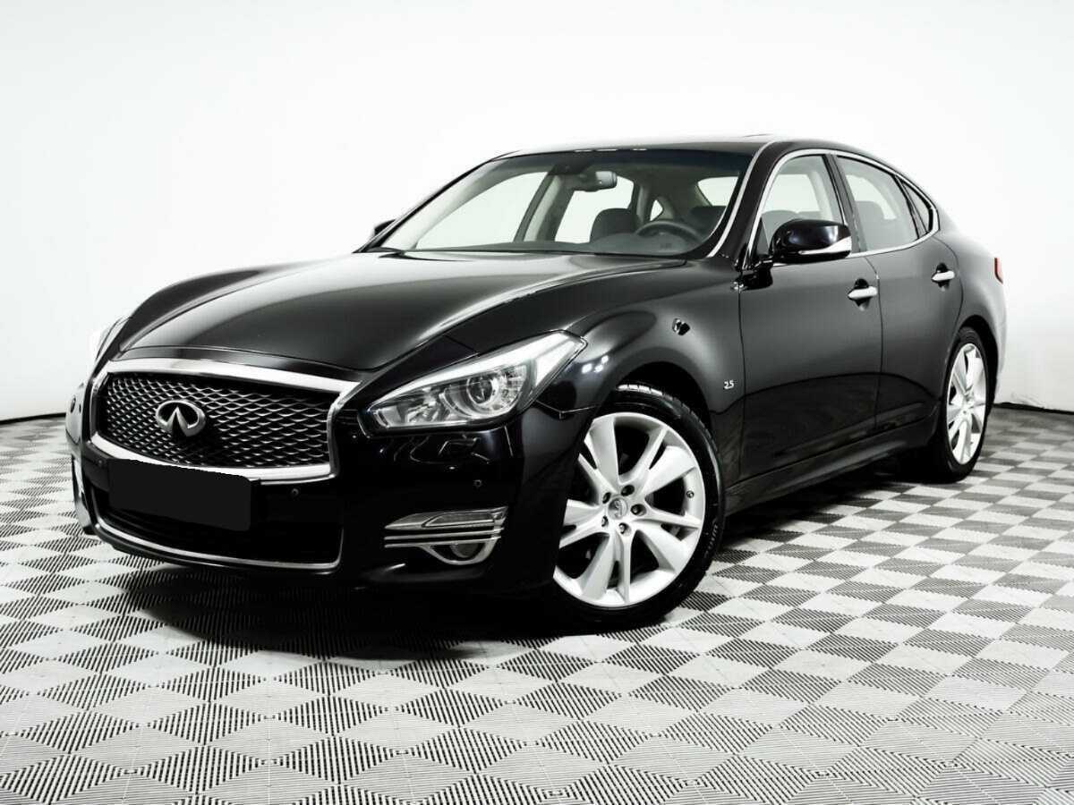 Infiniti Q70